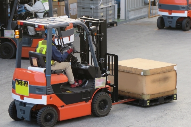 紙製品の入出荷作業